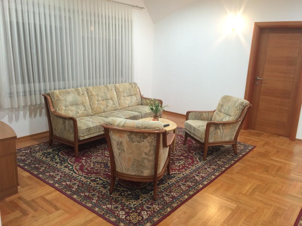 Guest House Seperic Jastrebarsko Quarto foto