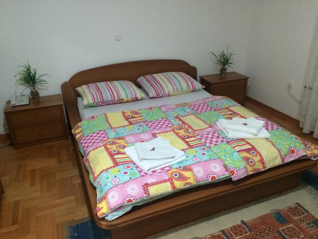 Guest House Seperic Jastrebarsko Quarto foto