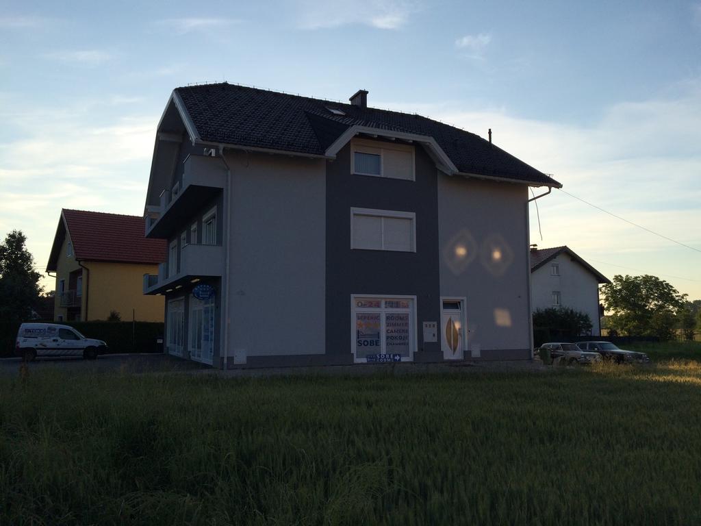 Guest House Seperic Jastrebarsko Exterior foto