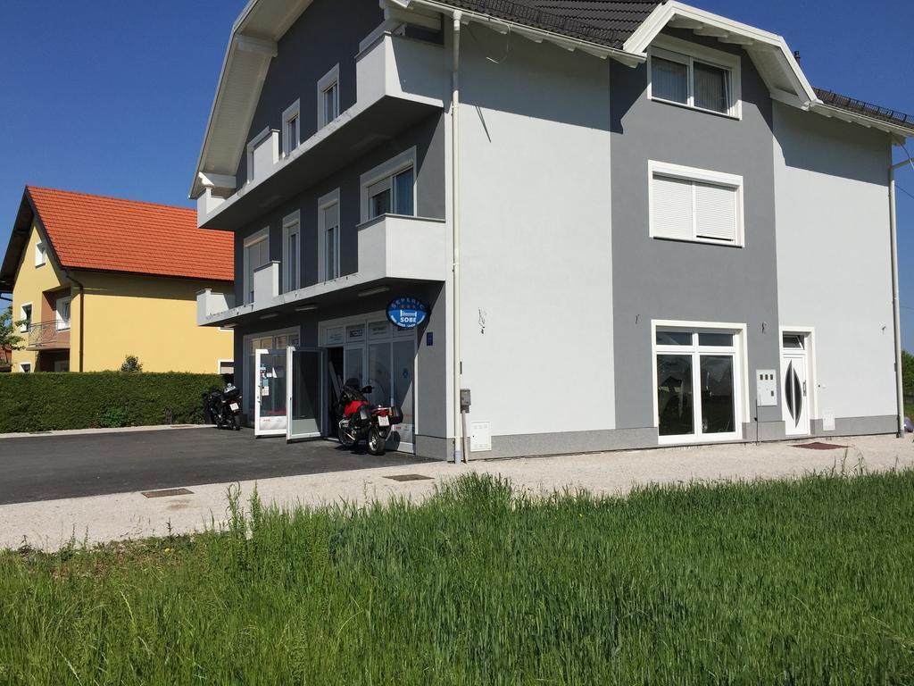Guest House Seperic Jastrebarsko Quarto foto